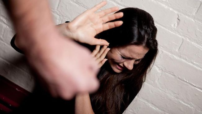 Alasan Mengapa Perempuan Sering Menjadi Korban Kekerasan